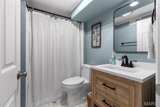 1031 Dovergate Drive, Kirkwood, MO 63122
