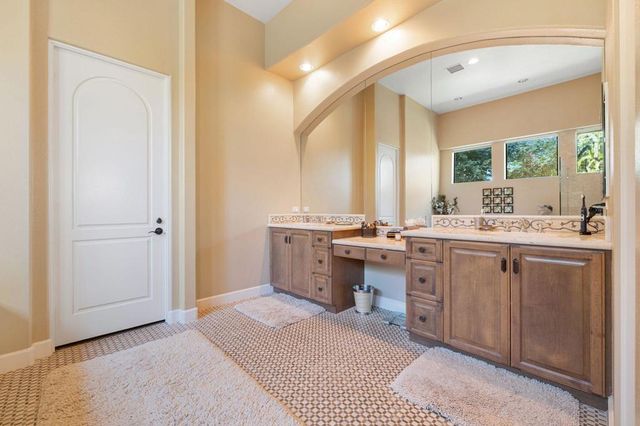 46494 Bradshaw Trail, La Quinta, CA 92253