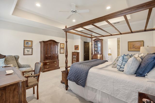 1413 Holly Creek Dr, Tyler, TX 75703