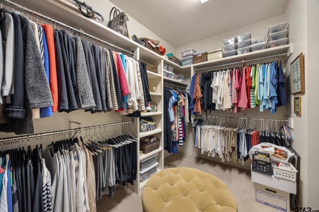 1413 Holly Creek Dr, Tyler, TX 75703