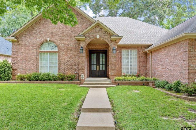 1413 Holly Creek Dr, Tyler, TX 75703