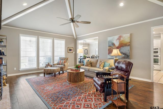 1413 Holly Creek Dr, Tyler, TX 75703