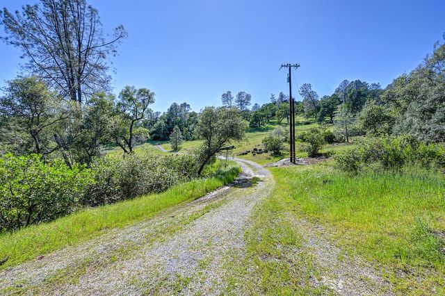 4751 Meadowview Acres Rd, Cool, CA 95614