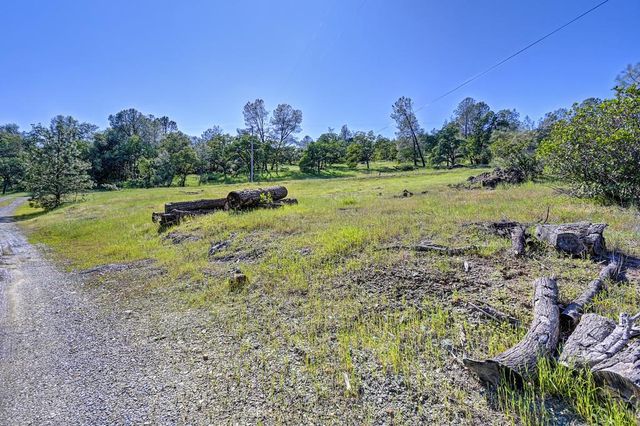 4751 Meadowview Acres Rd, Cool, CA 95614