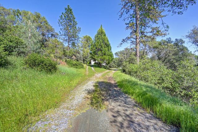 4751 Meadowview Acres Rd, Cool, CA 95614