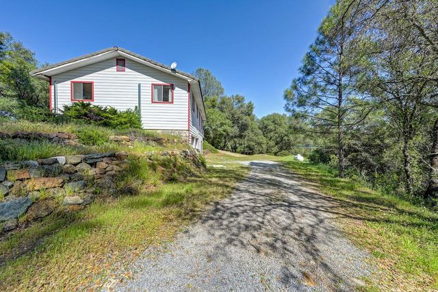 4751 Meadowview Acres Rd, Cool, CA 95614