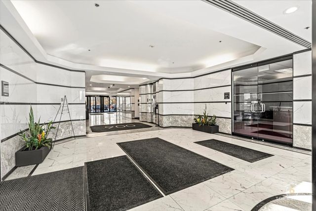 900 National Parkway, Schaumburg, IL 60173