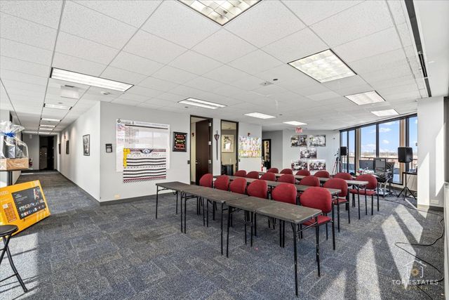 900 National Parkway, Schaumburg, IL 60173