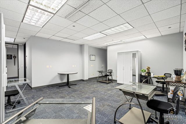 900 National Parkway, Schaumburg, IL 60173