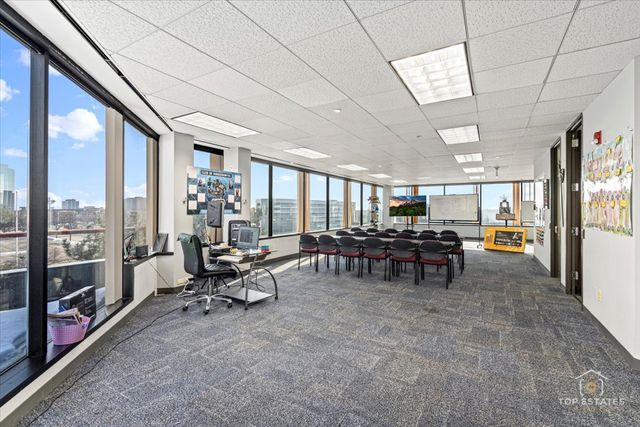 900 National Parkway, Schaumburg, IL 60173