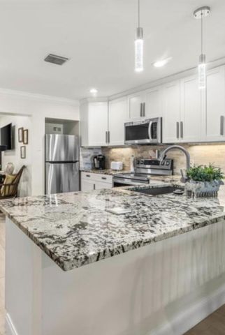 4538 Arthur Street, Palm Beach Gardens, FL 33418