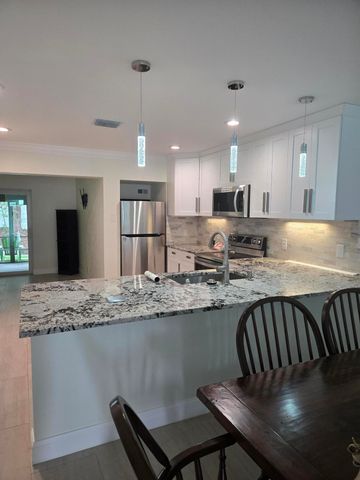 4538 Arthur Street, Palm Beach Gardens, FL 33418