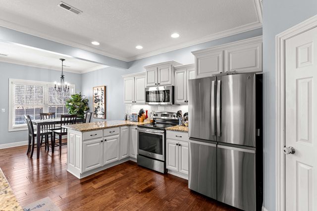 2408 STRATFORD CHASE PKY, Columbia, MO 65201