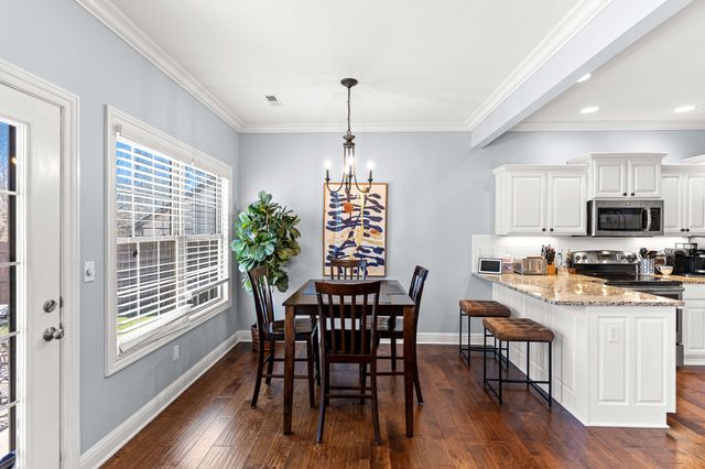 2408 STRATFORD CHASE PKY, Columbia, MO 65201