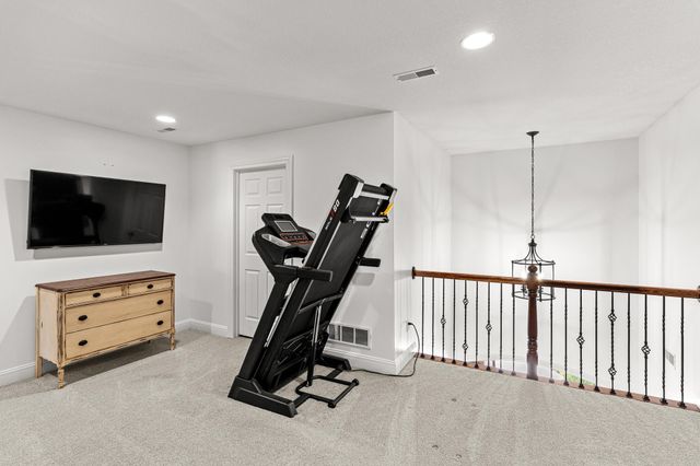 2408 STRATFORD CHASE PKY, Columbia, MO 65201