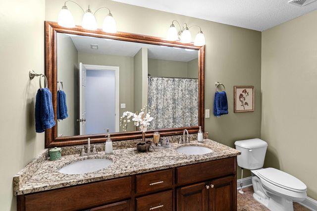 2408 STRATFORD CHASE PKY, Columbia, MO 65201