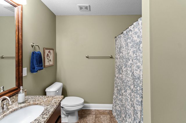 2408 STRATFORD CHASE PKY, Columbia, MO 65201