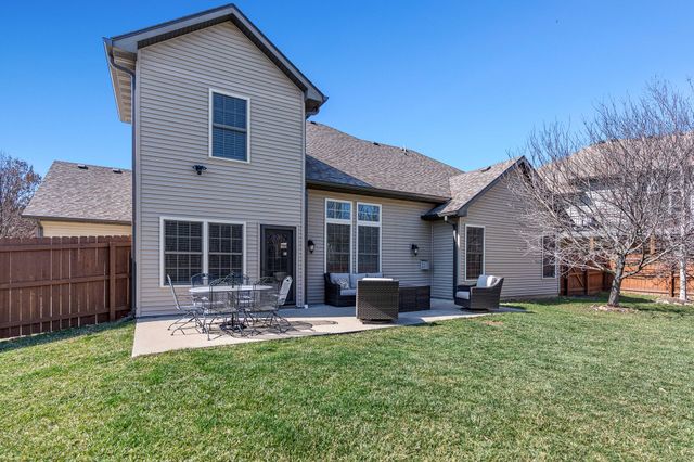 2408 STRATFORD CHASE PKY, Columbia, MO 65201