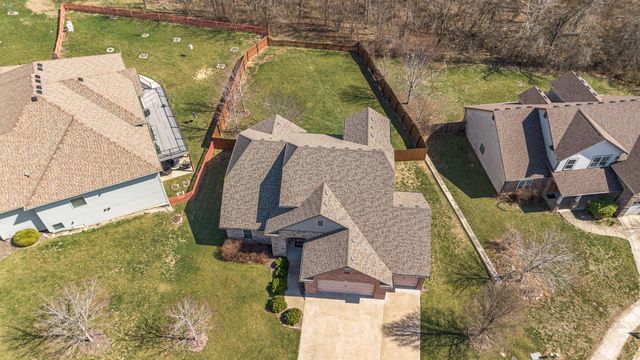 2408 STRATFORD CHASE PKY, Columbia, MO 65201