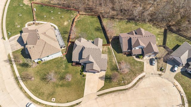 2408 STRATFORD CHASE PKY, Columbia, MO 65201