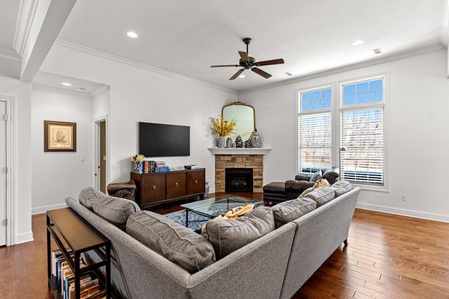 2408 STRATFORD CHASE PKY, Columbia, MO 65201