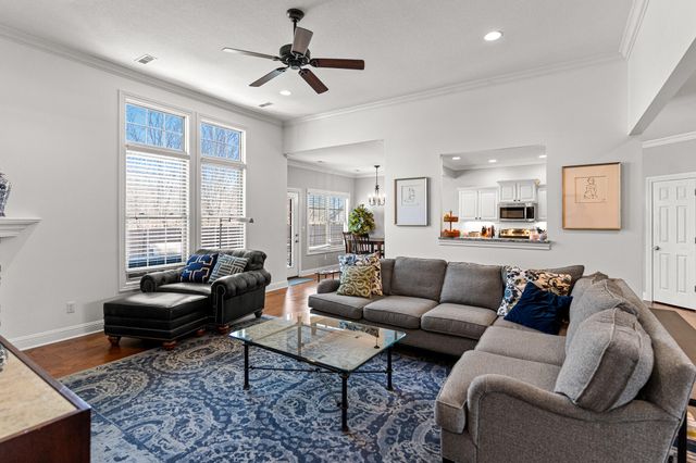 2408 STRATFORD CHASE PKY, Columbia, MO 65201