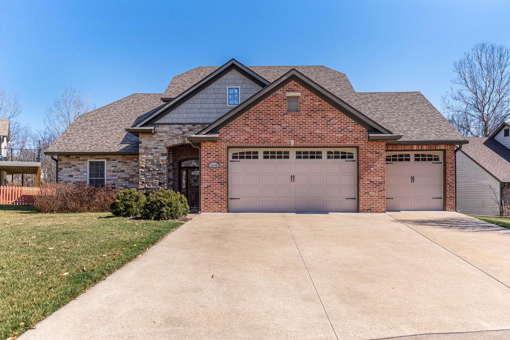 2408 STRATFORD CHASE PKY, Columbia, MO 65201