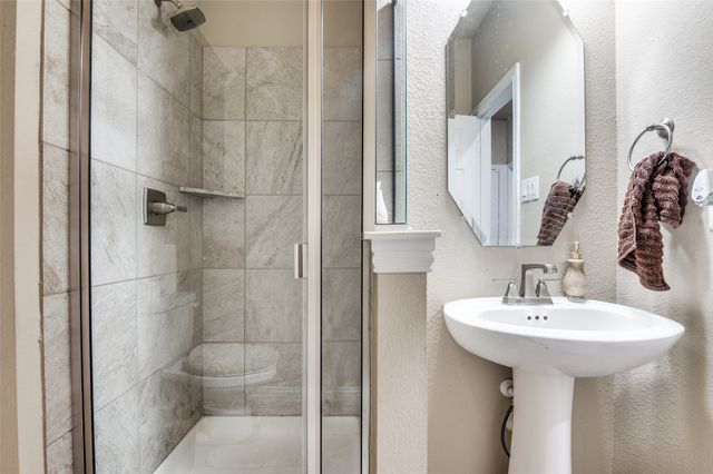 3449 Ava Drive, Midlothian, TX 76065