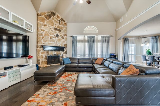 3449 Ava Drive, Midlothian, TX 76065