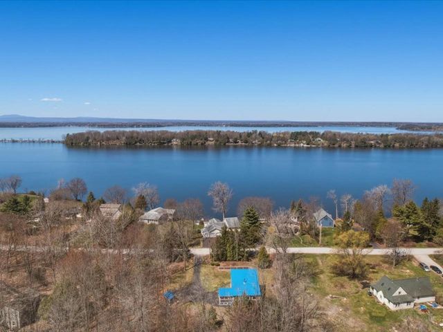 1233 Blockhouse Point Road, North Hero, VT 05474