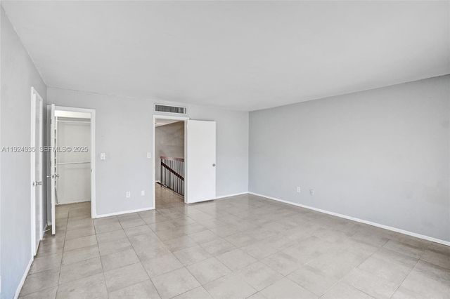 20607 NE 7th Ct, Miami, FL 33179