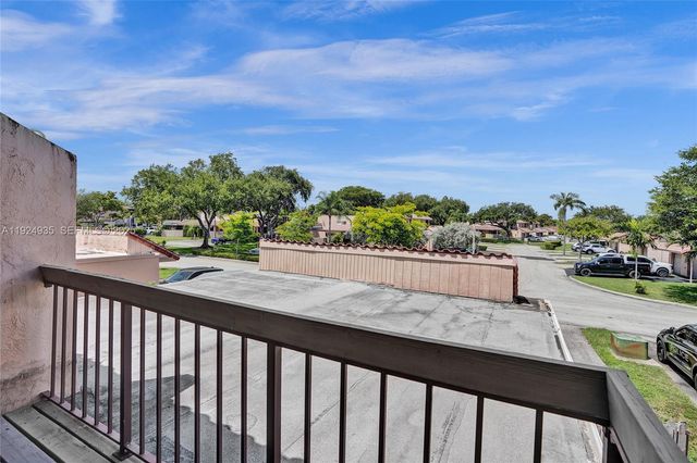 20607 NE 7th Ct, Miami, FL 33179