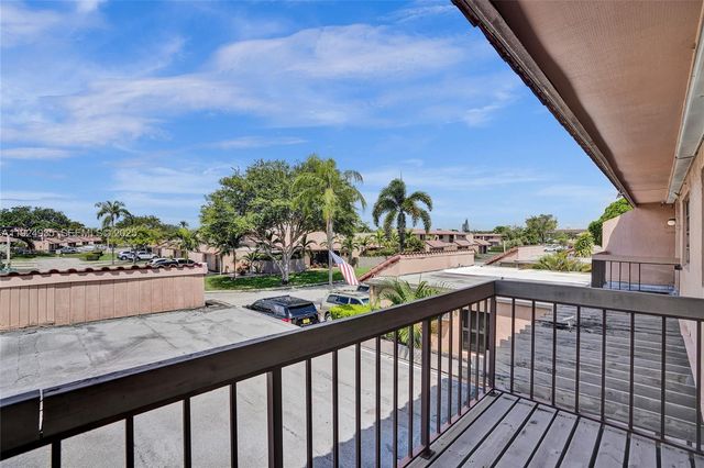 20607 NE 7th Ct, Miami, FL 33179