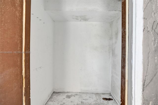 20607 NE 7th Ct, Miami, FL 33179