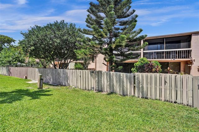 20607 NE 7th Ct, Miami, FL 33179