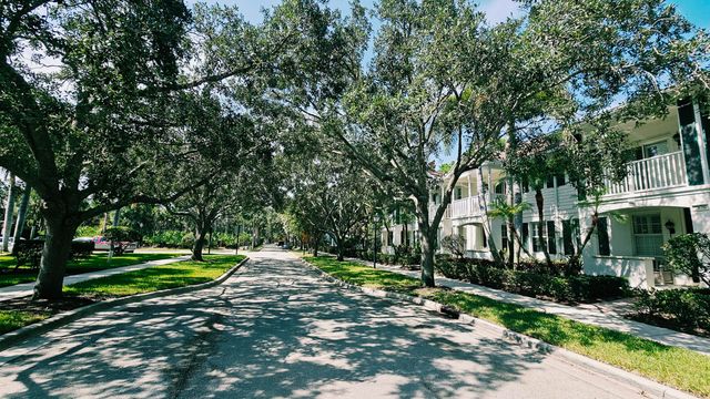 2868 W COMMUNITY Drive, Jupiter, FL 33458