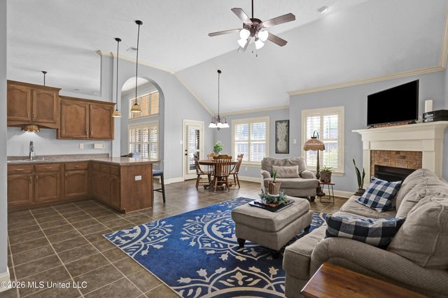 4981 Waterstone Cove, Olive Branch, MS 38654