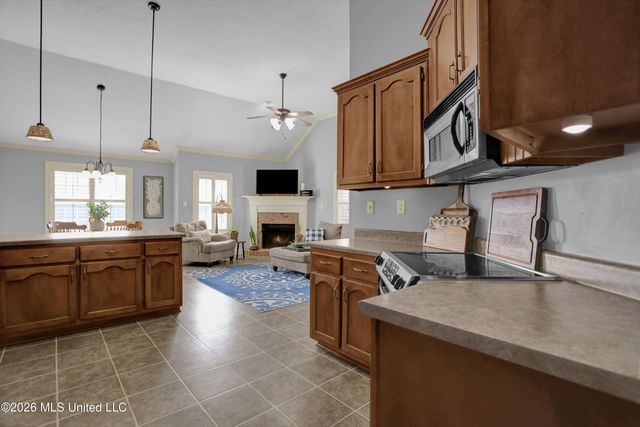 4981 Waterstone Cove, Olive Branch, MS 38654
