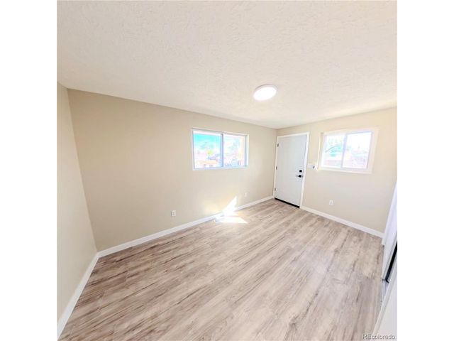 432 3rd Ave, Deer Trail, CO 80105