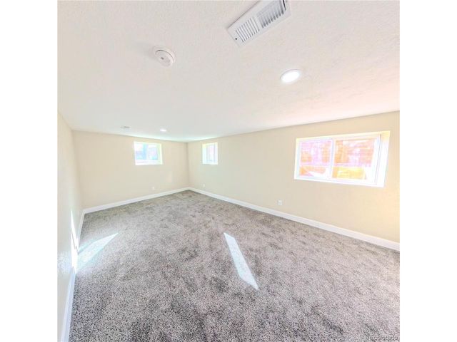 432 3rd Ave, Deer Trail, CO 80105