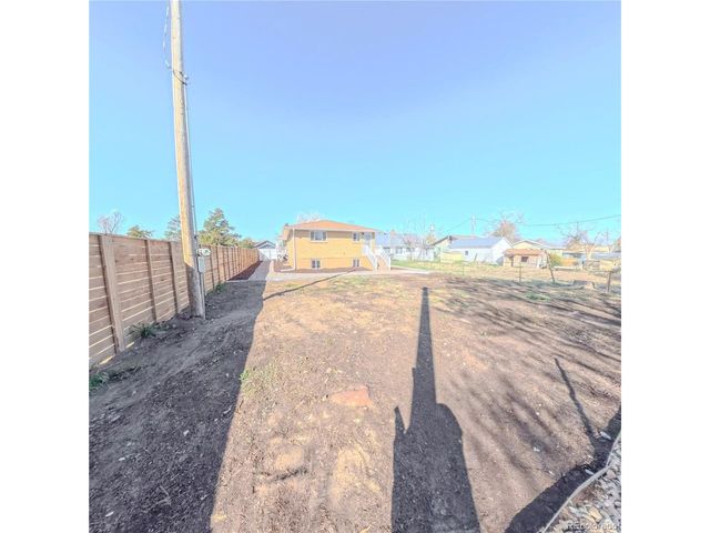 432 3rd Ave, Deer Trail, CO 80105