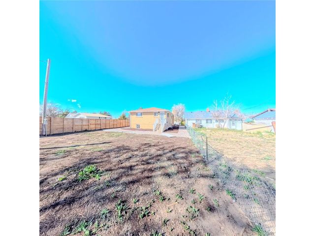 432 3rd Ave, Deer Trail, CO 80105