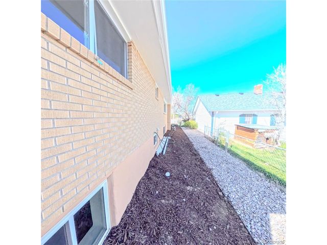 432 3rd Ave, Deer Trail, CO 80105
