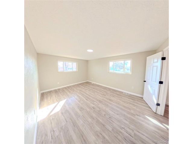 432 3rd Ave, Deer Trail, CO 80105