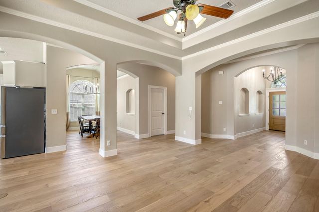 12774 Point Aquarius Boulevard, Willis, TX 77318