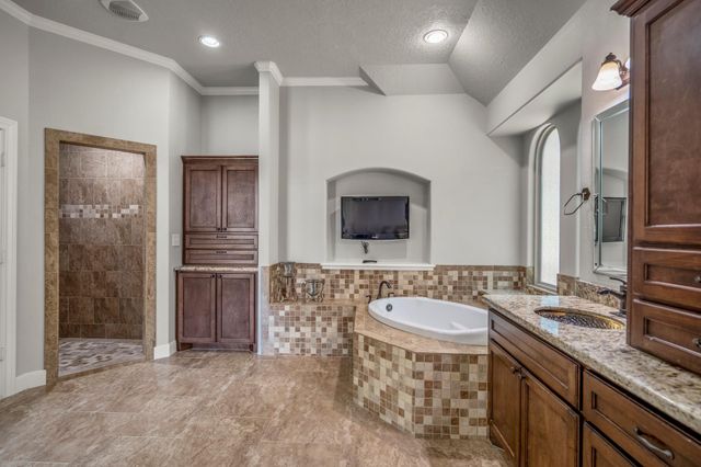 12774 Point Aquarius Boulevard, Willis, TX 77318