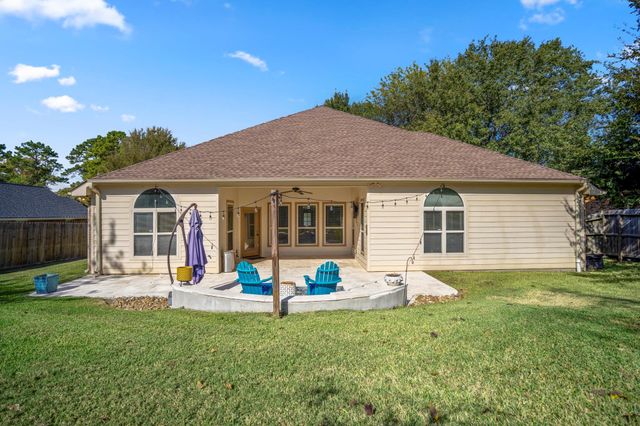 12774 Point Aquarius Boulevard, Willis, TX 77318