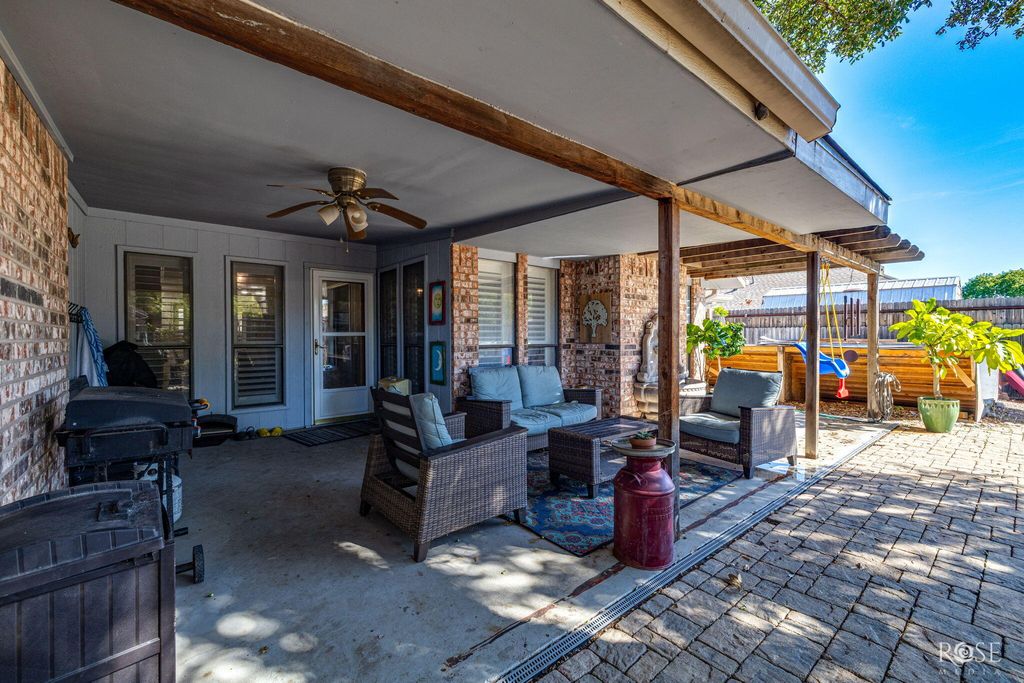 Image 31 of property listing at 3325 Grandview Drive, San Angelo, TX 76904