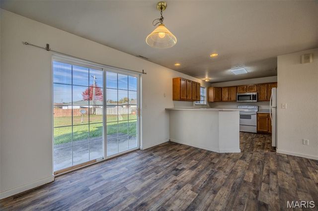 1215 Glenridge Street 5, 6, 7, 8, 9, Lebanon, MO 65536