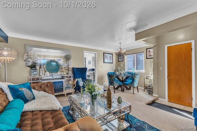 24804 Ridgecroft Avenue, Eastpointe, MI 48021